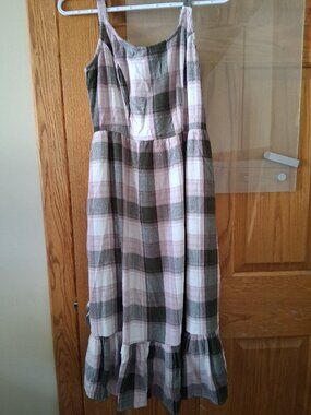 Womens size small Maxi dress